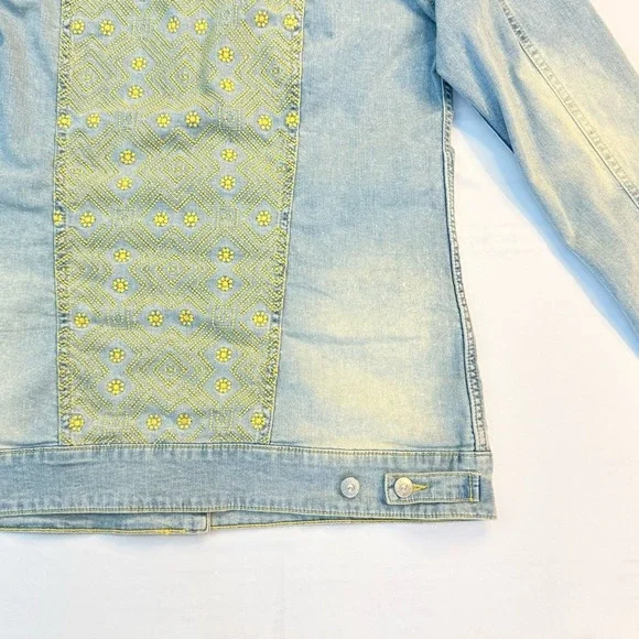 LuLaRoe Jaxon Denim Jacket‎ XL Light Wash Yellow Embroidered Boho Trucker Jean - Picture 9 of 13